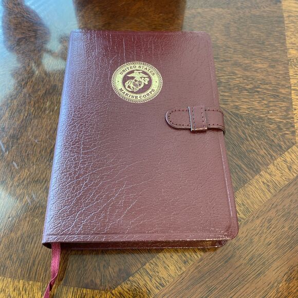 HCSB MARINE'S BIBLE By Holman Bible Staff With Slide Tab Closure (see Photos) - Picture 7 of 13
